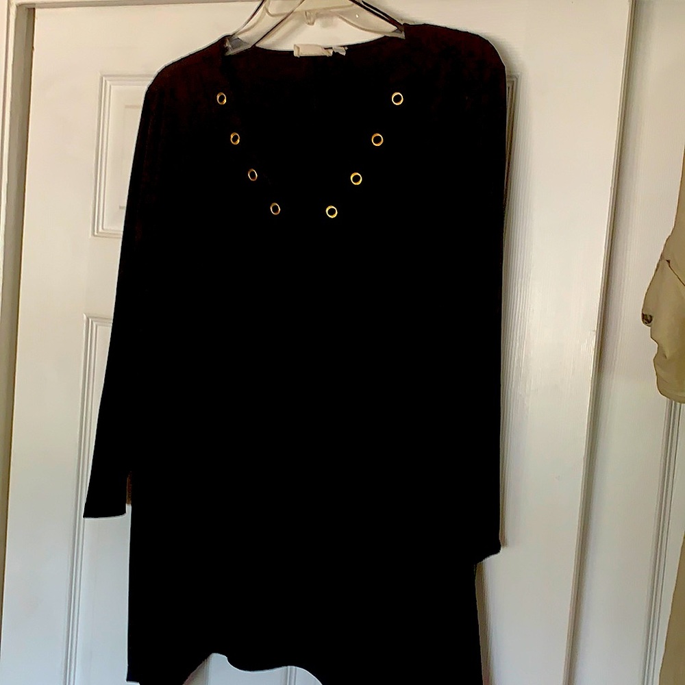 3/4 length sleeve with Grommets